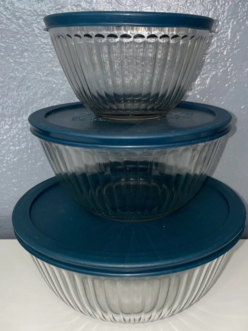 Pyrex Sculpted Ribbed Glass Mixing Bowls Nesting Bowl & Plastic Lid Dark Green